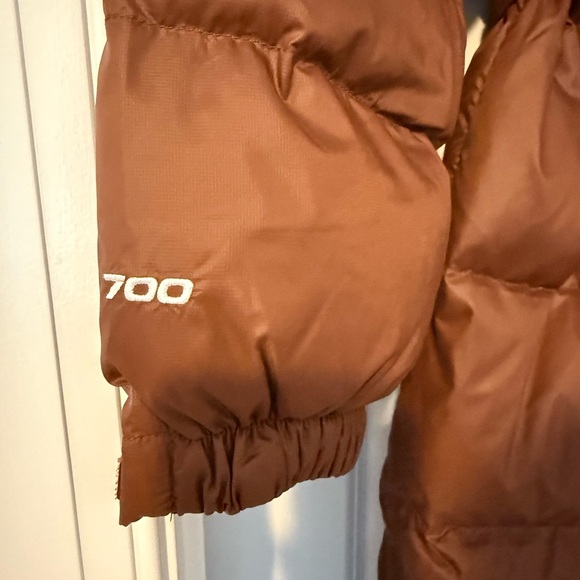 The North Face Women's Dark Oak Belted Puffer Jacket - Picture 14 of 16